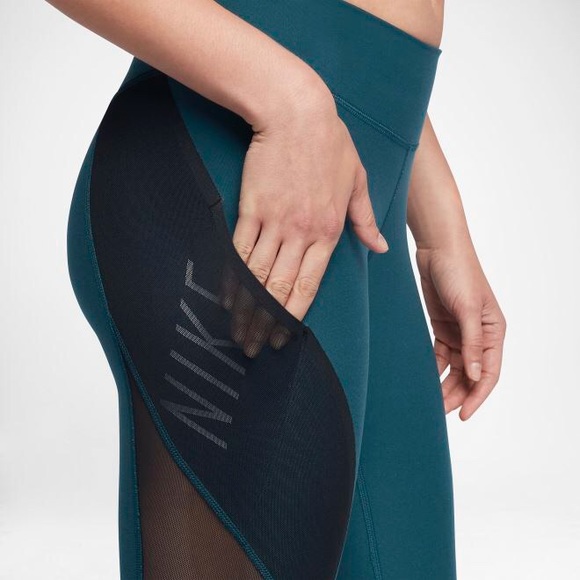 🛑 SOLD on another site - Nike Power Legend Capris - Picture 7 of 8